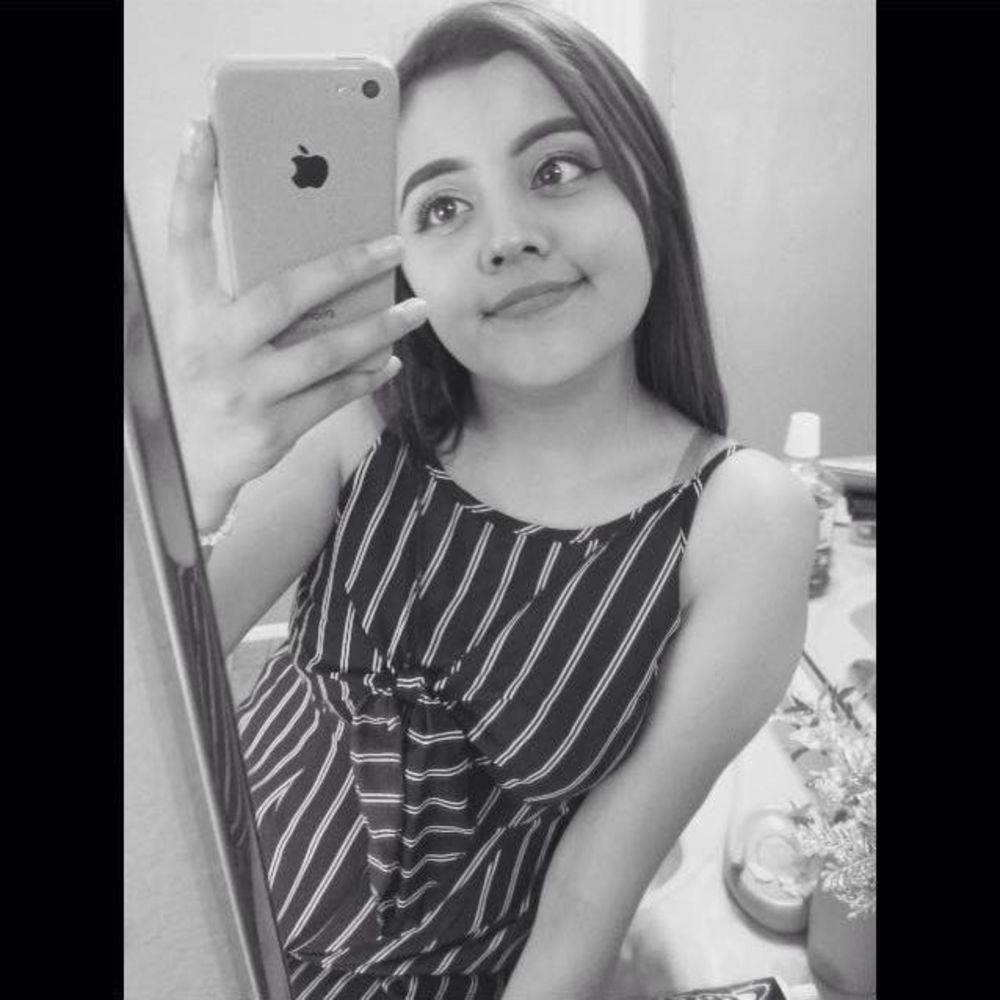 Meet your Posher, Damaris